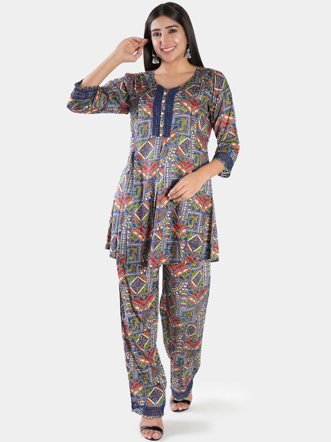 

BAESD Ethnic Printed Round Neck Tunic With Pallazo, Navy blue