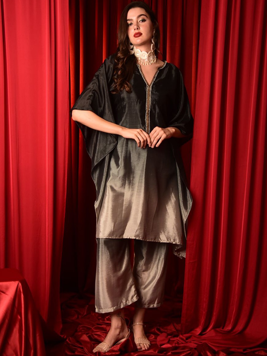

Laalzari Ombre Tie and Dye V-Neck Kaftan With Palazzos, Black