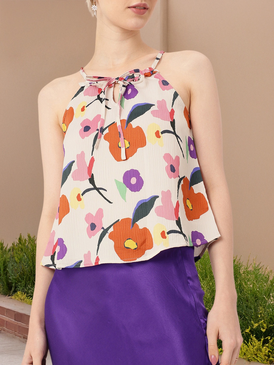 

DressBerry Flower Power Straps Top, White