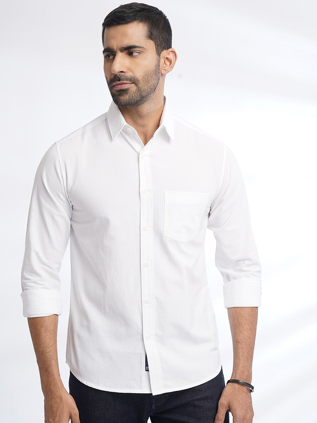 

Greenfibre Men Solid Spread Collar Pocket Cotton Slim Fit Casual Shirt, White