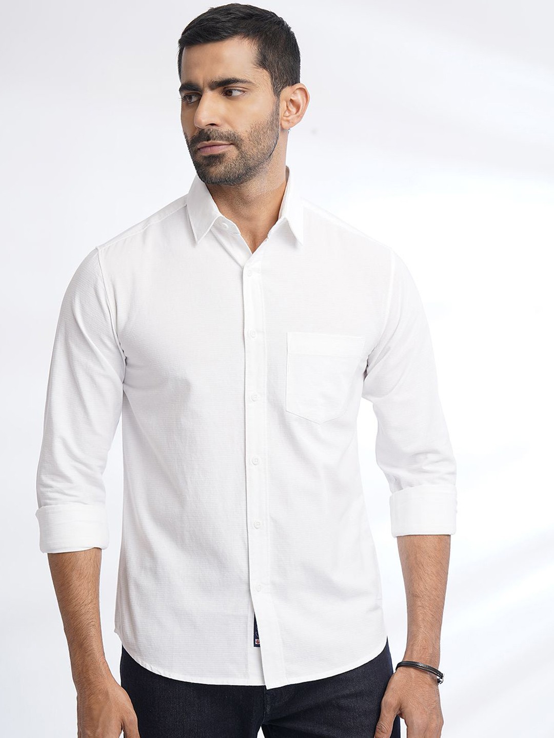 

Greenfibre Men Solid Spread Collar Pocket Cotton Slim Fit Casual Shirt, White