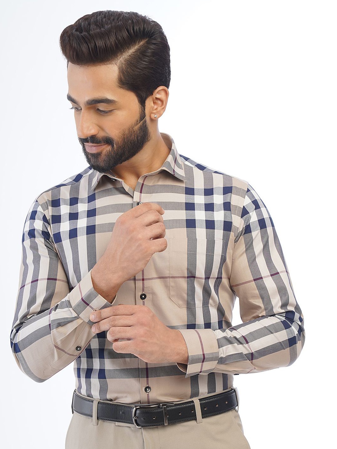 

METAL Men Slim Fit Tartan Checks Spread Collar Formal Shirt, Beige