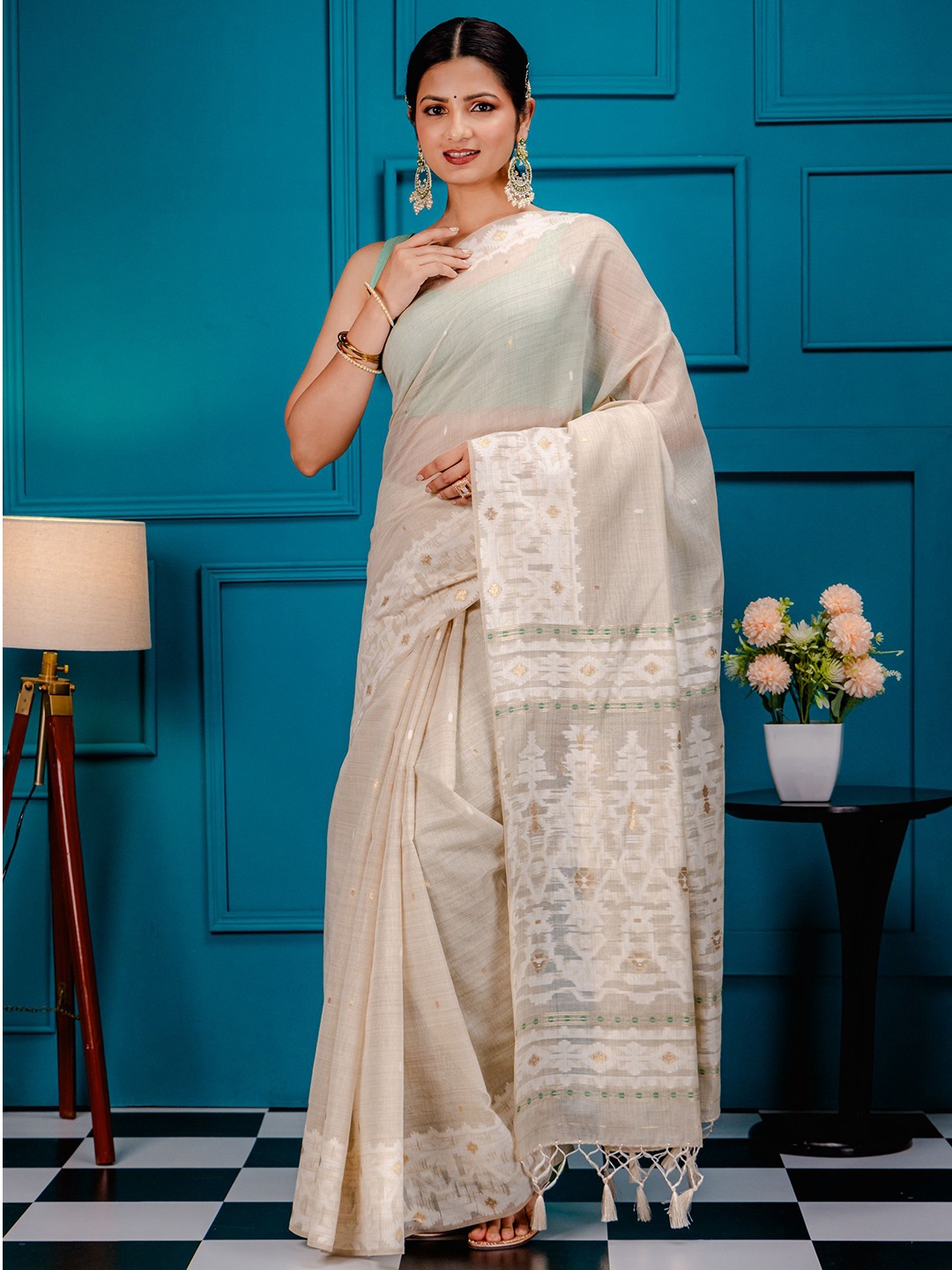 

MIMOSA Ethnic Motifs Zari Banarasi Saree, Off white