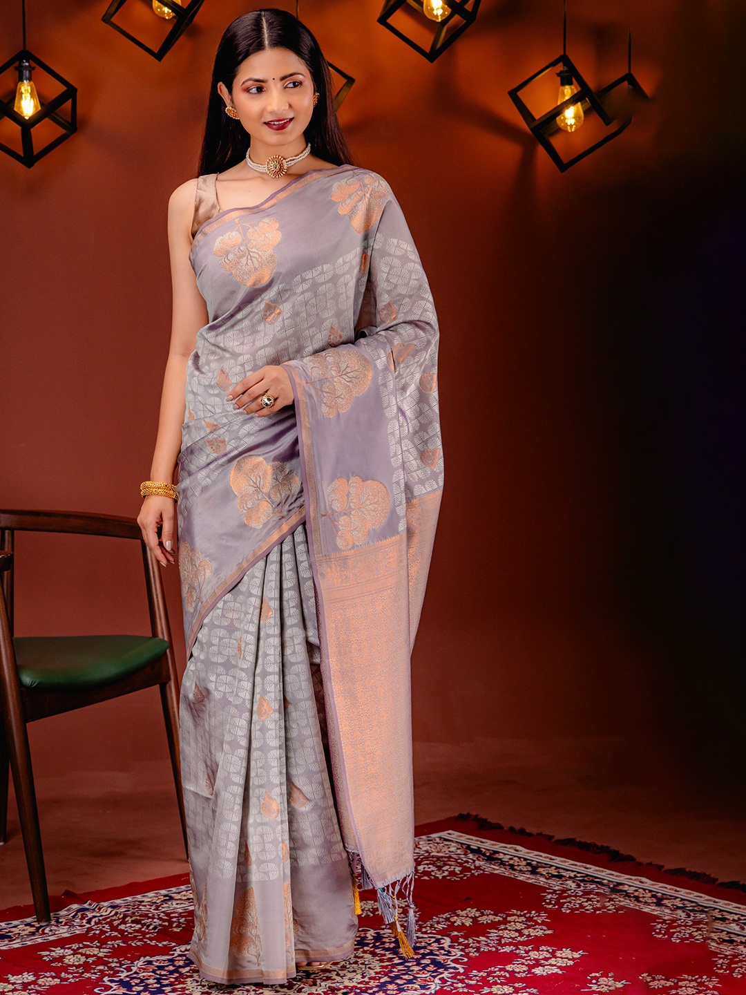 

MIMOSA Woven Design Zari Kanjeevaram Saree, Grey
