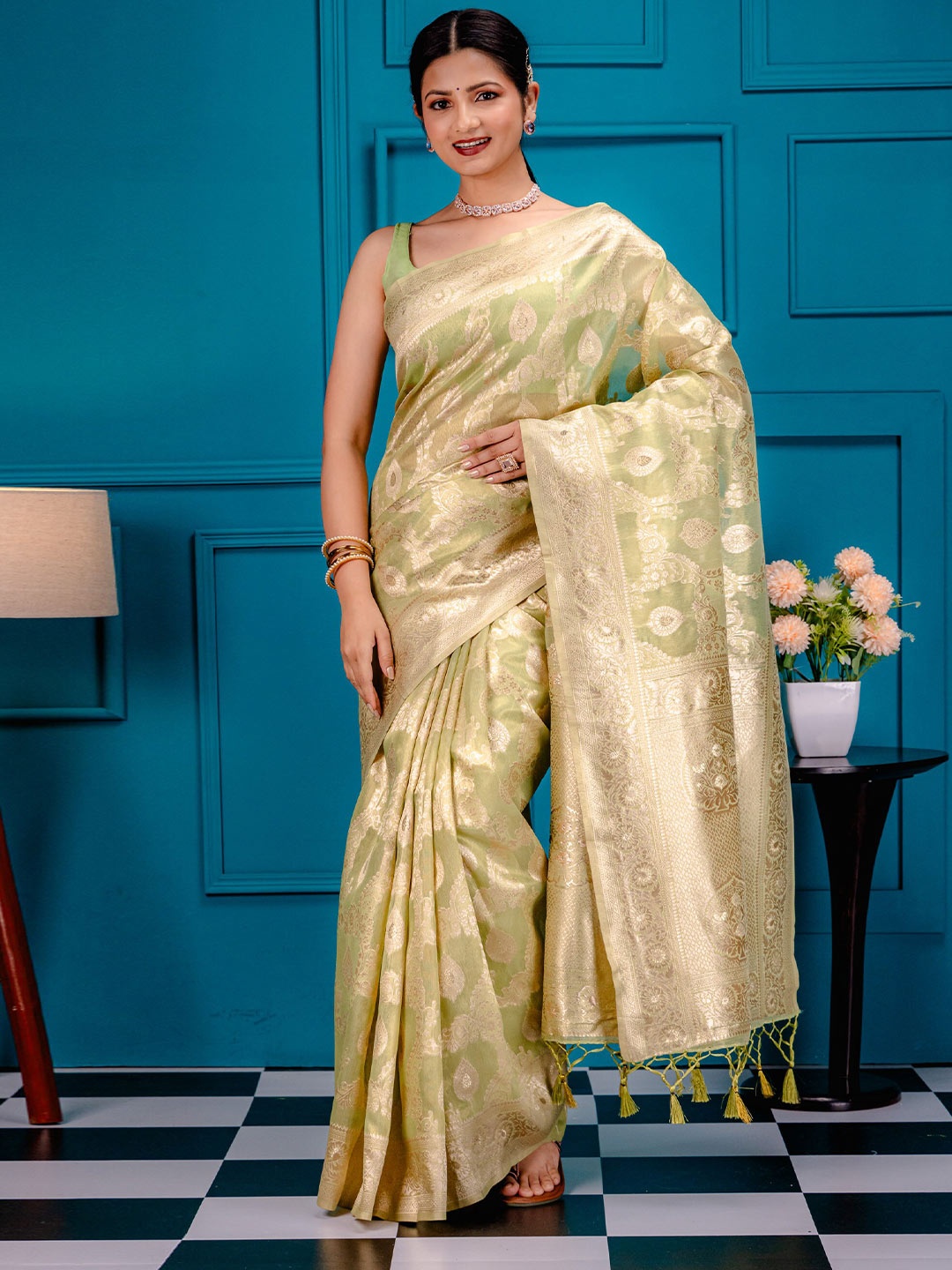 

MIMOSA Woven Design Zari Art Silk Kanjeevaram Saree, Olive