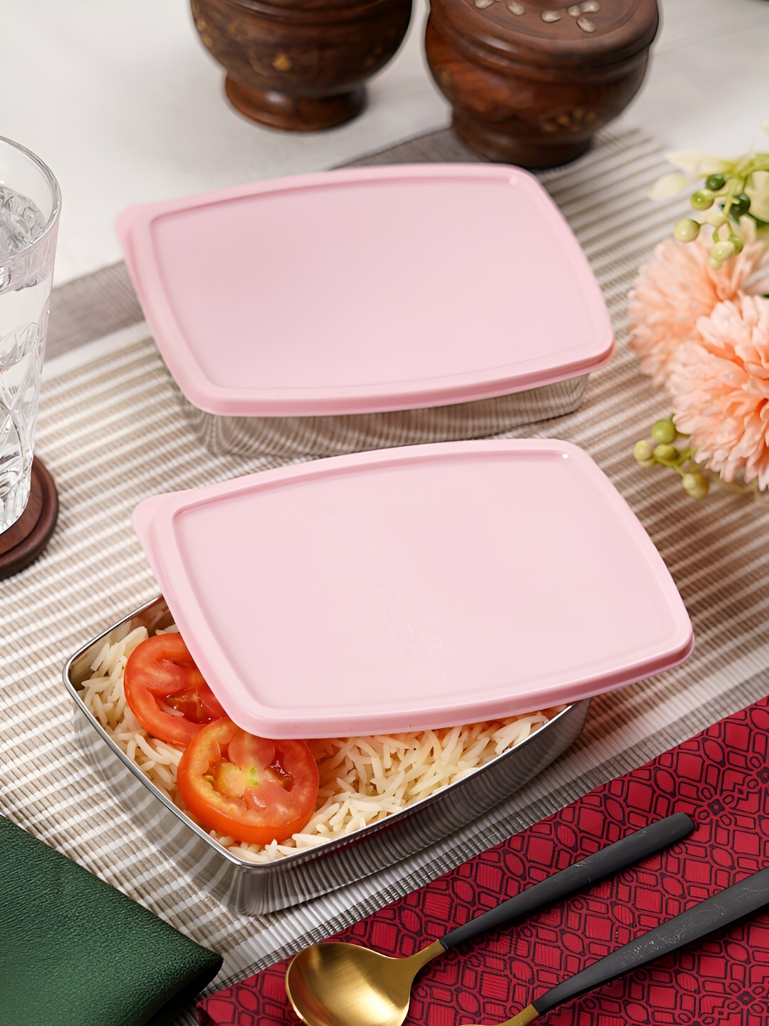 

Aura Pink 2 Pieces Stainless Steel Lunch Boxes 400ml Each