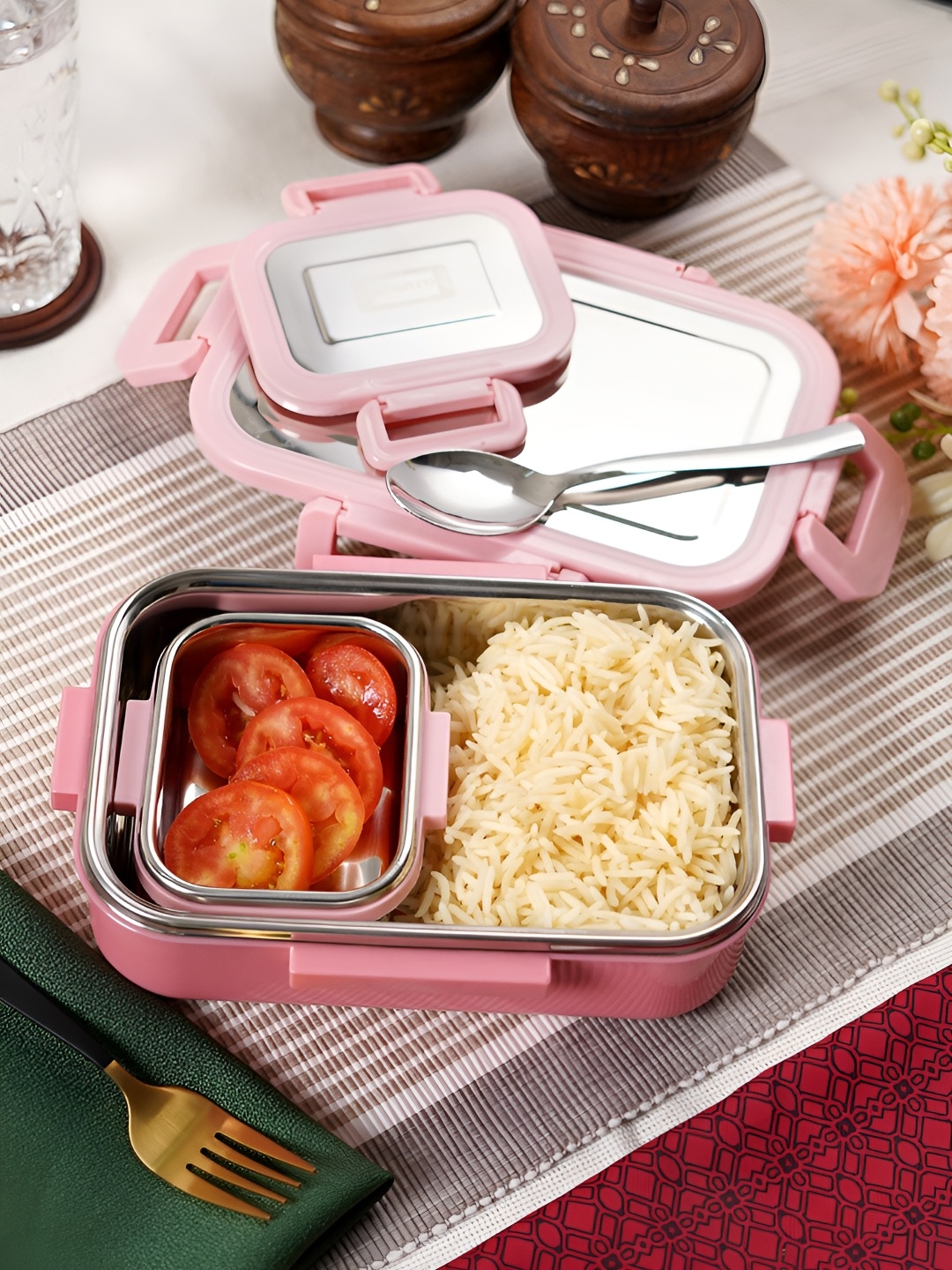 

Aura Pink Stainless Steel Dishwasher Safe Lunch Box