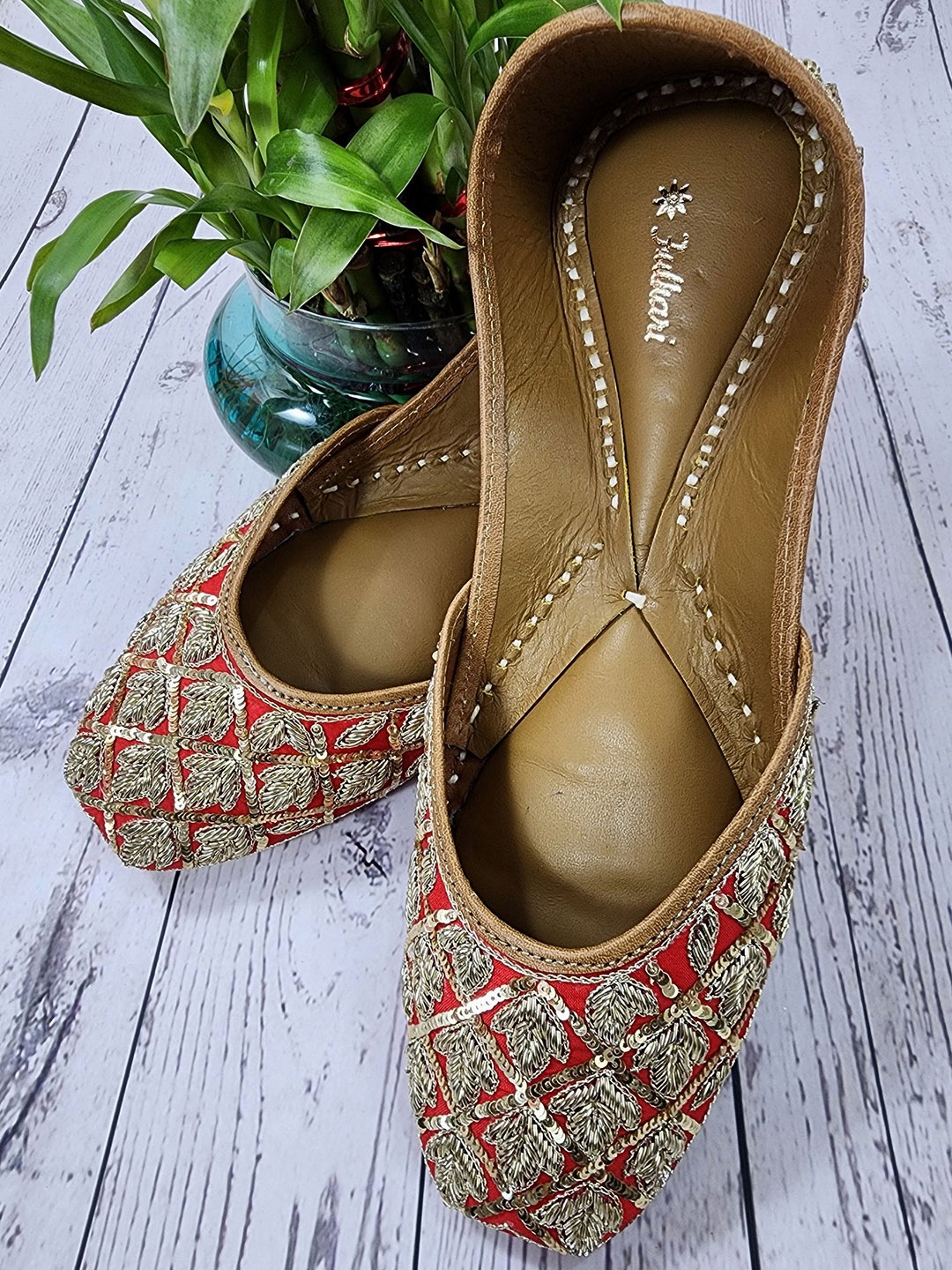 

Fulkari Women Ethnic Mojaris Flats, Red