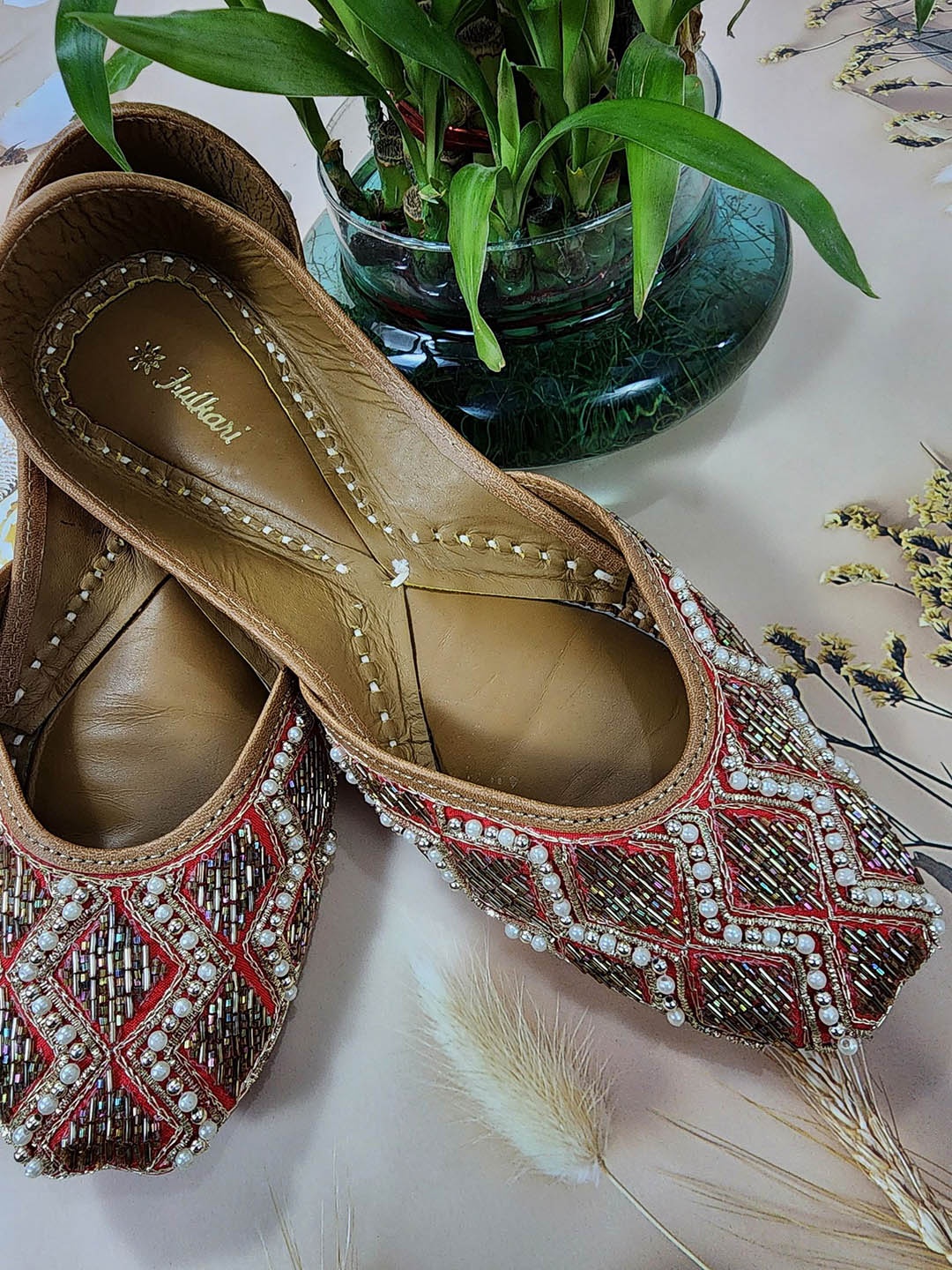 

Fulkari Women Ethnic Mojaris Flats, Red