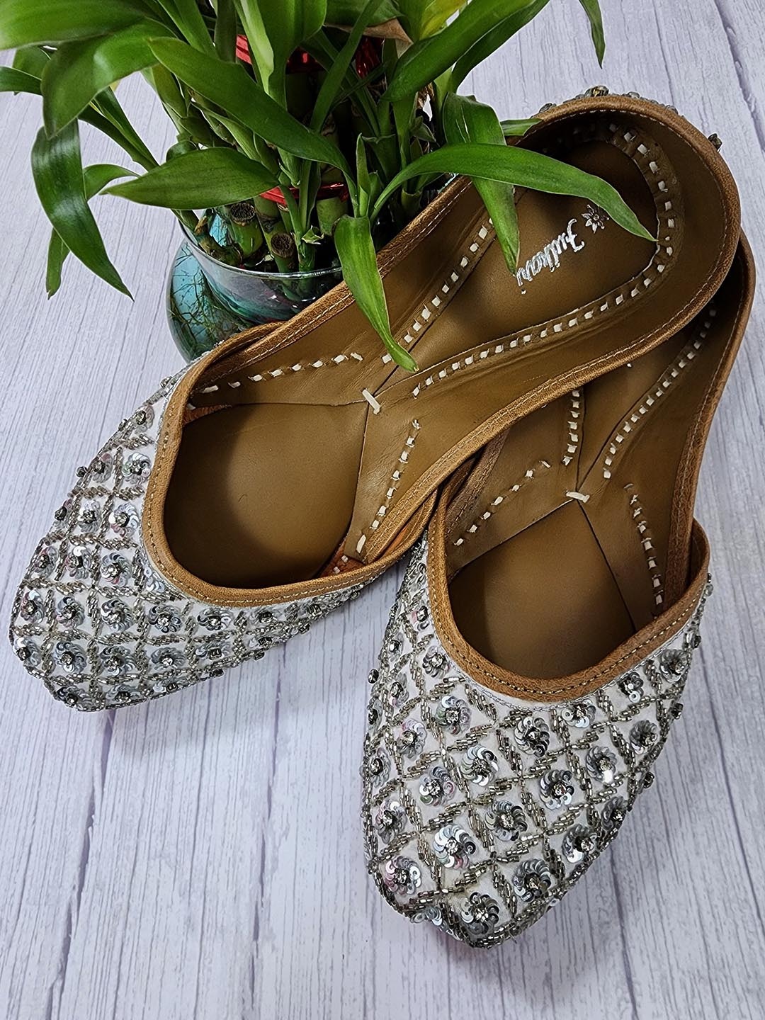 

Fulkari Women Ethnic Mojaris Flats, White