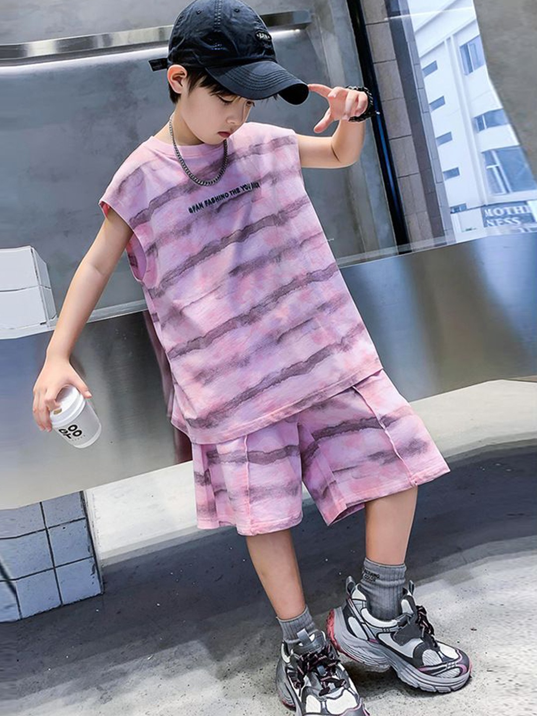 

StyleCast x Revolte Boys Printed T-shirt with Shorts, Pink