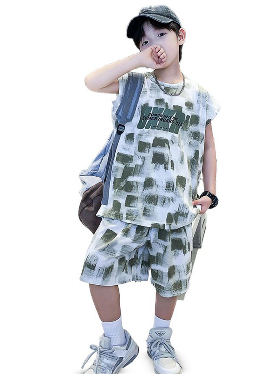 

StyleCast x Revolte Boys Printed T-shirt with Shorts, Green