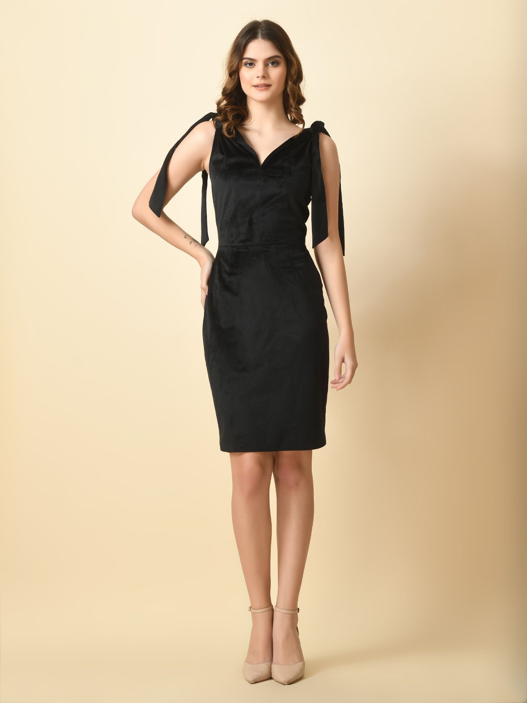

Tushita Slit Sleeve Velvet Sheath Dress, Black