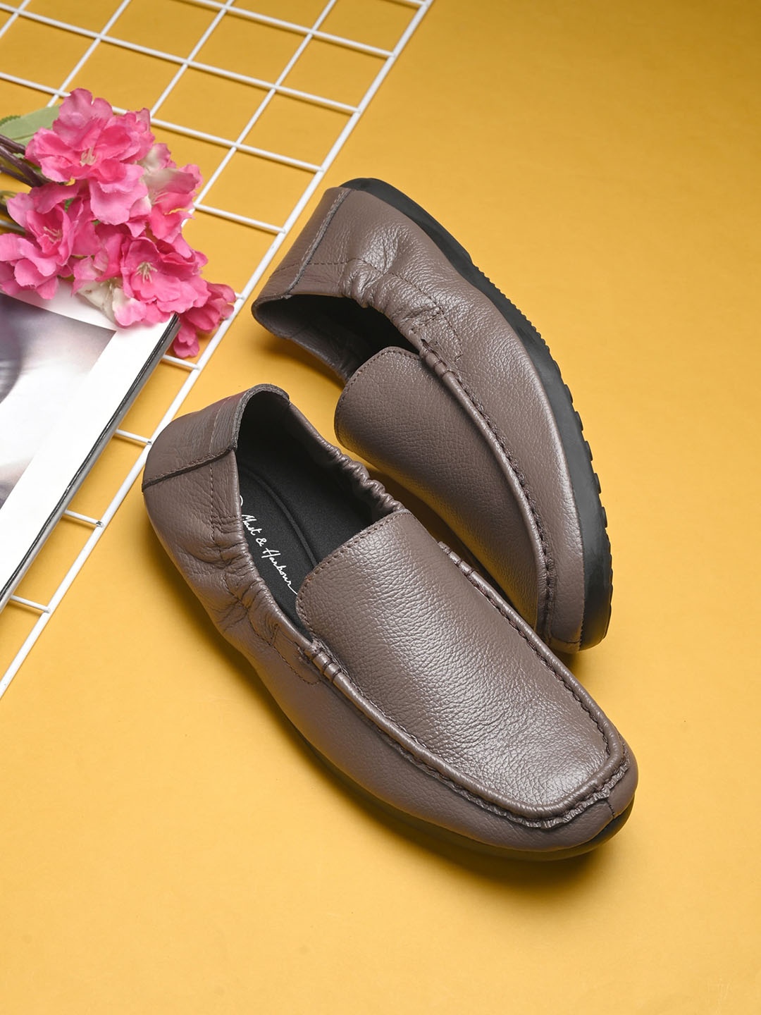 

Mast & Harbour Men Colourblocked Leather Slip-On Sneakers, Brown