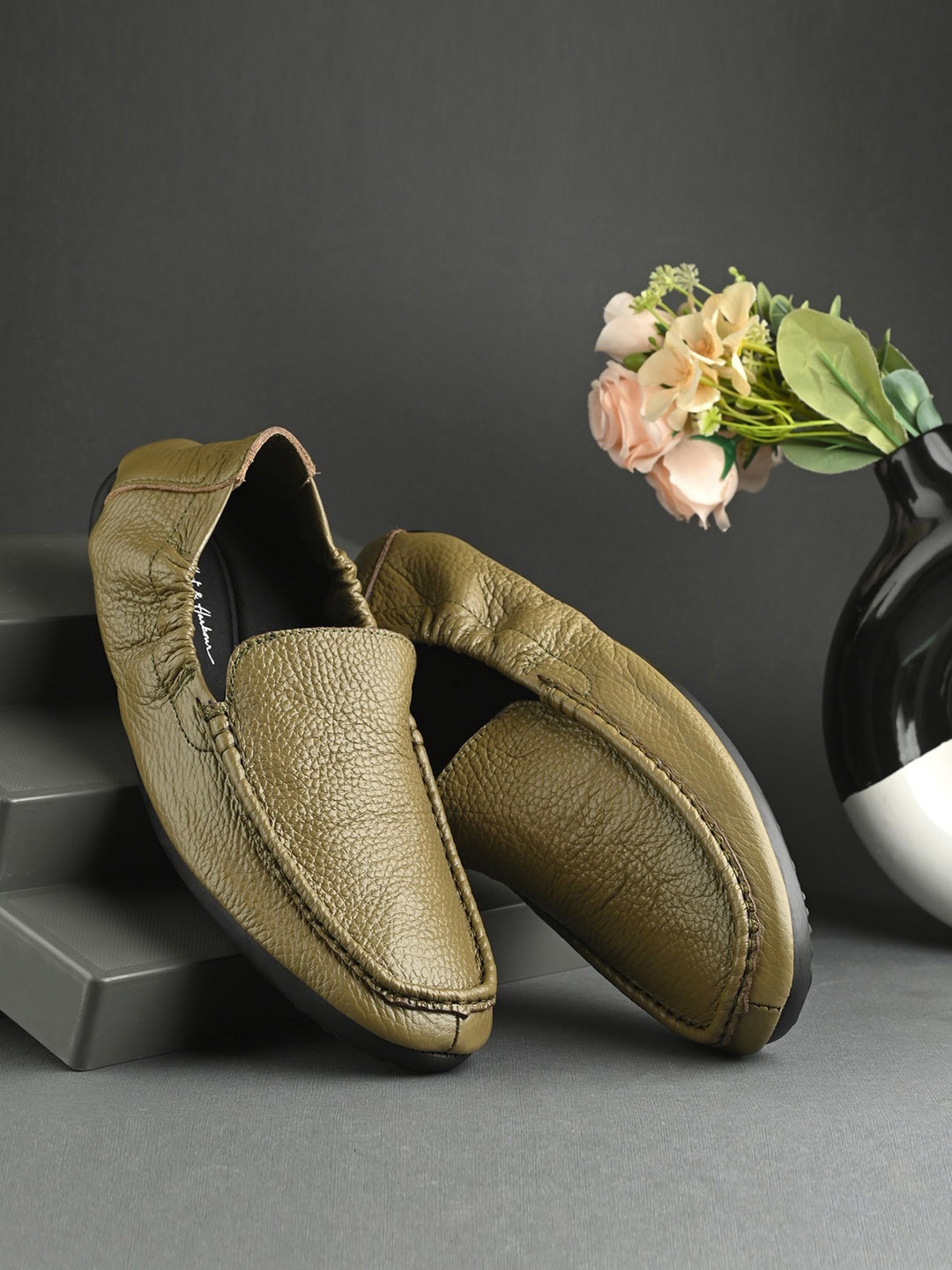 

Mast & Harbour Men Colourblocked Leather Loafers, Green
