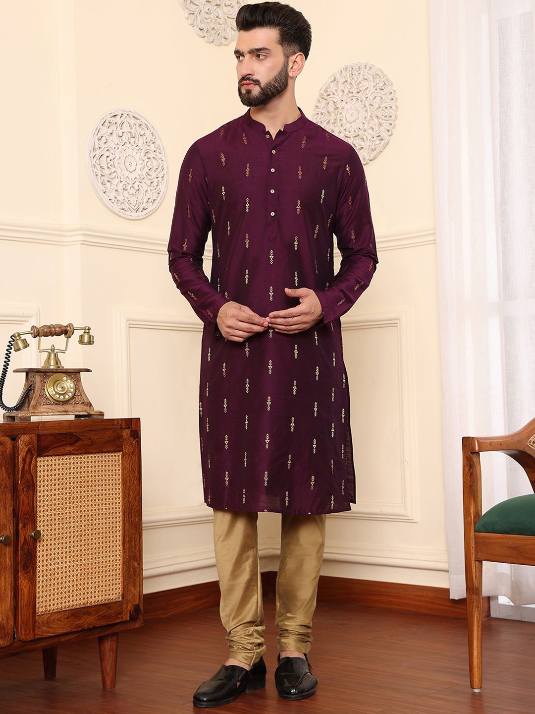 

DEYANN Men Regular Kurta with Churidar, Purple