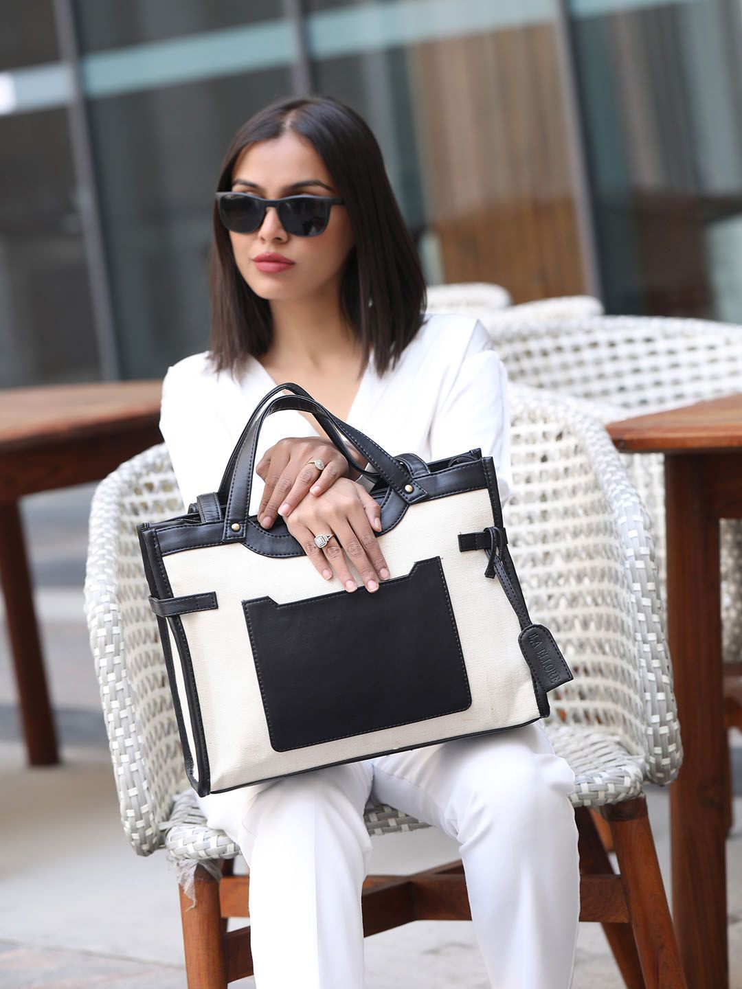 

LA ELLORE Vegan leather Structured Handheld Bag with Fringed, Black