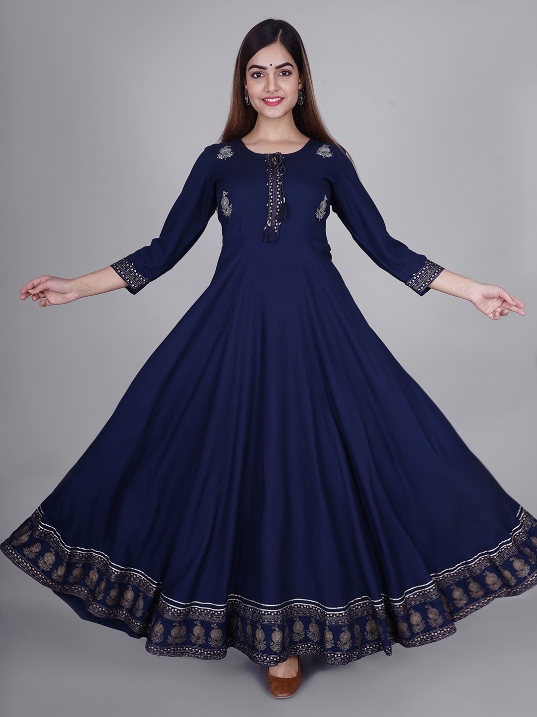 

VYKOO Women Embroidered Anarkali Kurta, Blue