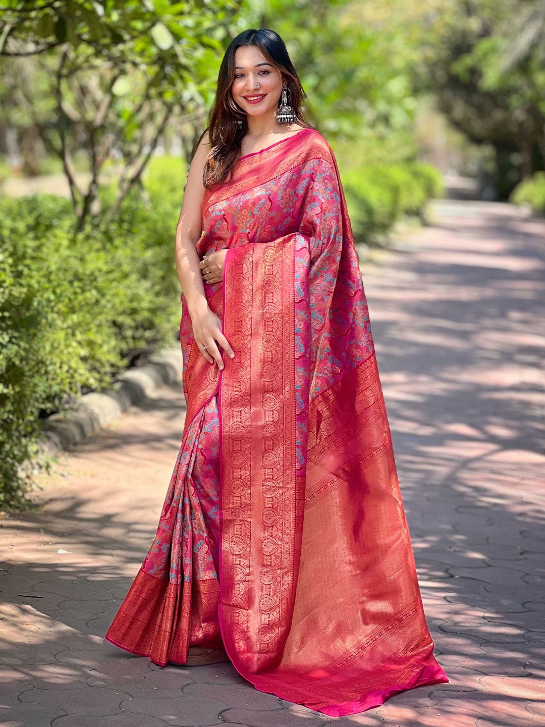 

Mitera Woven Design Zari Silk Blend Banarasi Saree, Pink