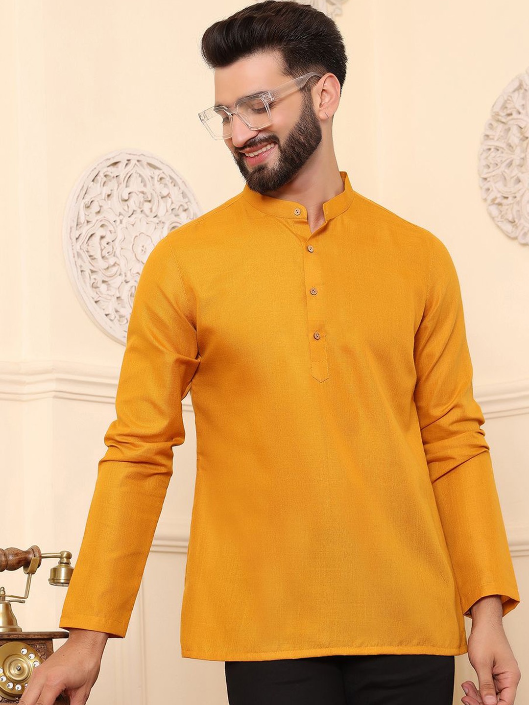 

DEYANN Men Thread Work Kurta, Yellow