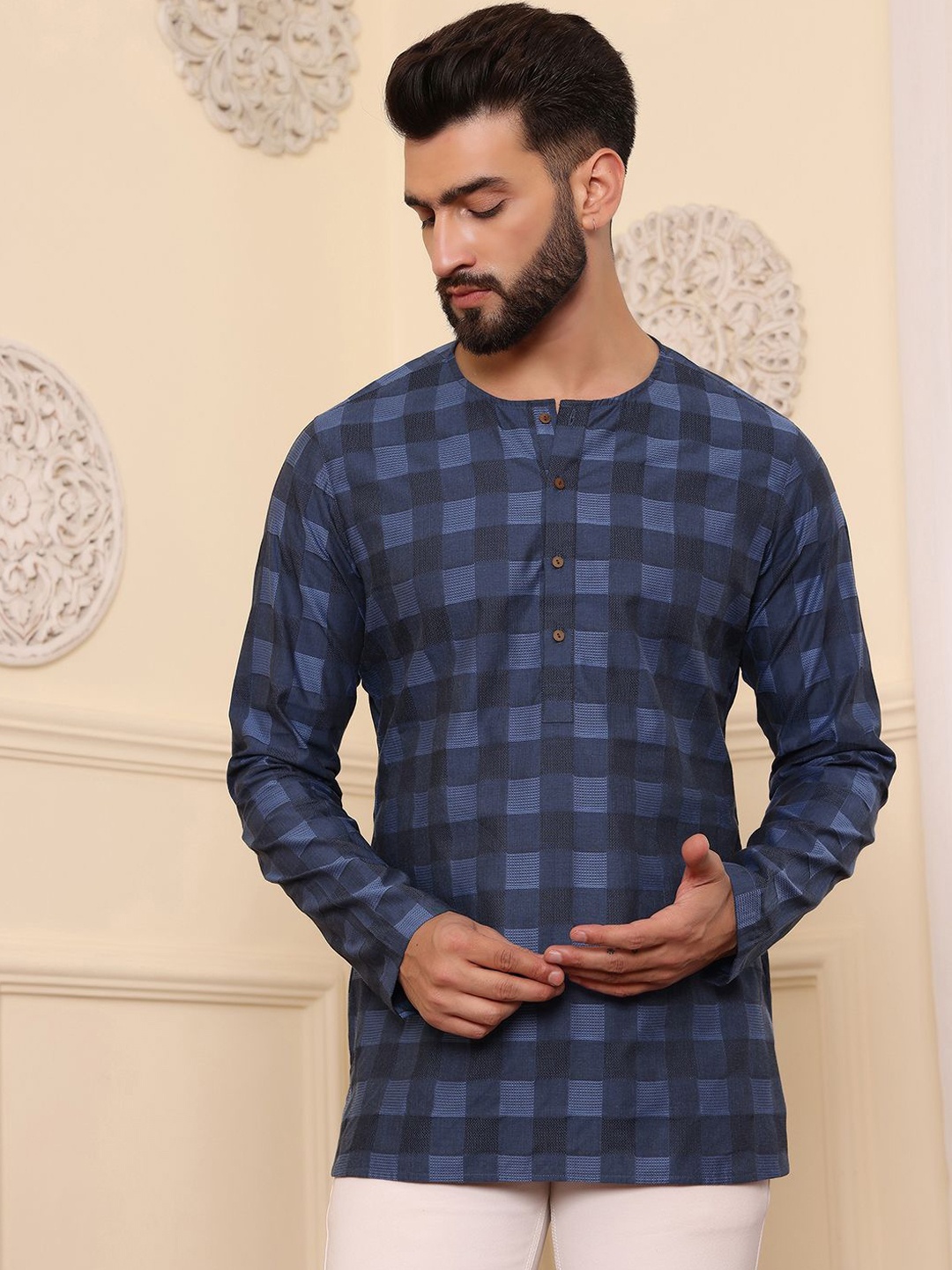 

DEYANN Men Checked Thread Work Jacquard Kurta, Navy blue