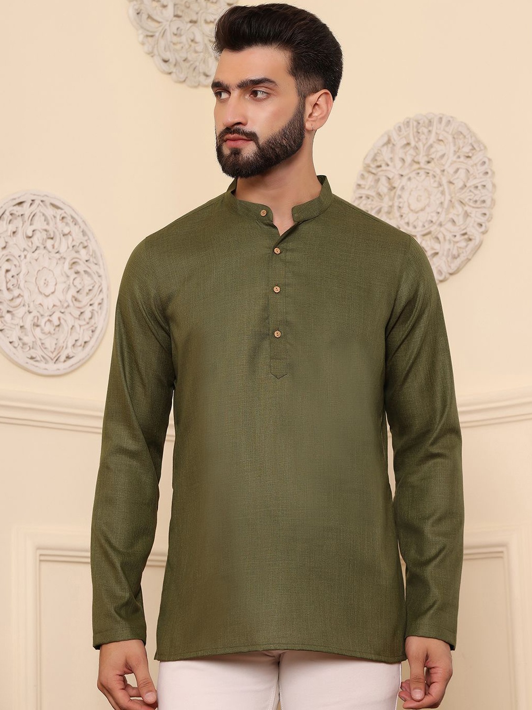 

DEYANN Men Thread Work Kurta, Olive