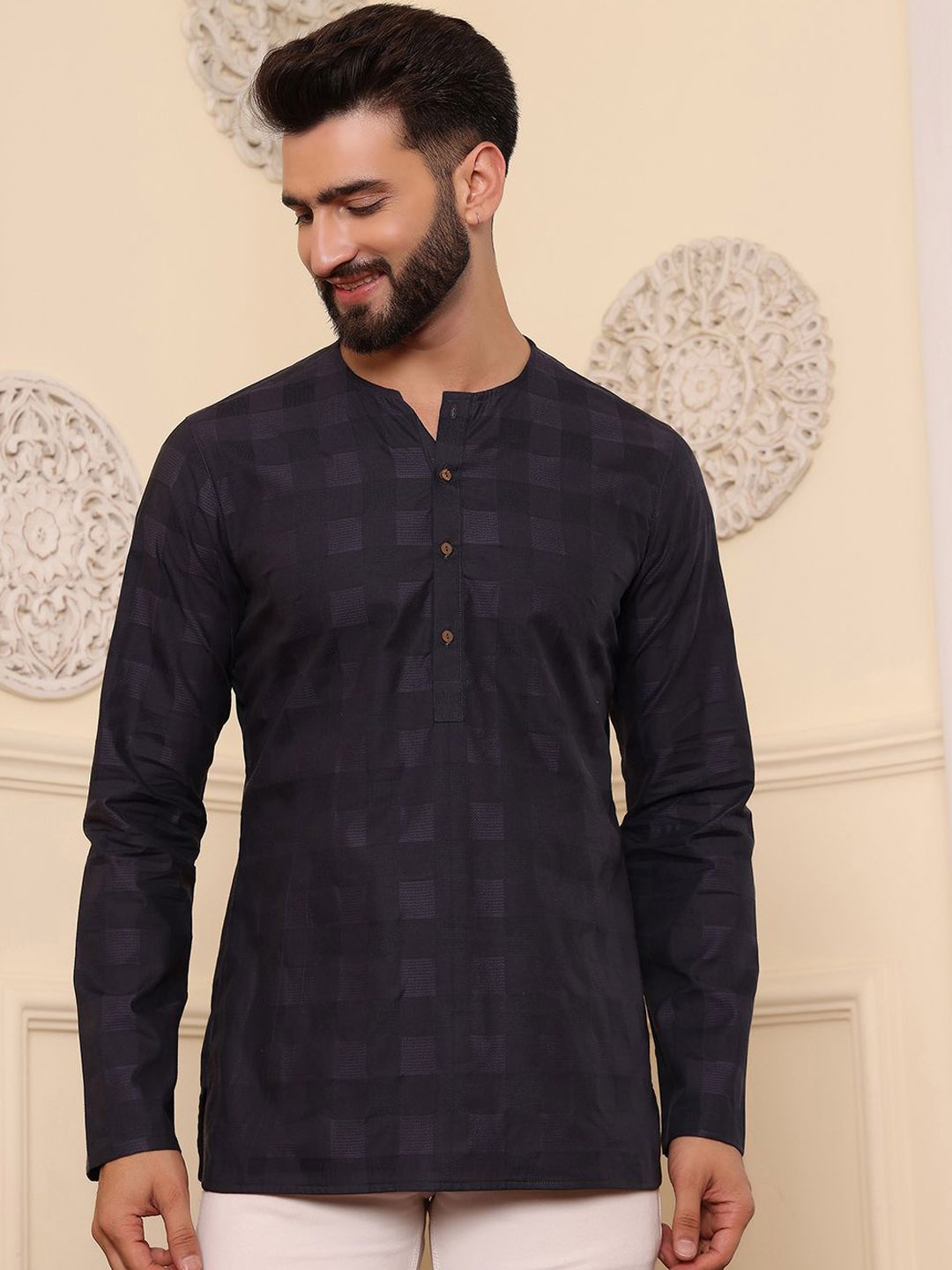 

DEYANN Men Checked Thread Work Jacquard Kurta, Grey