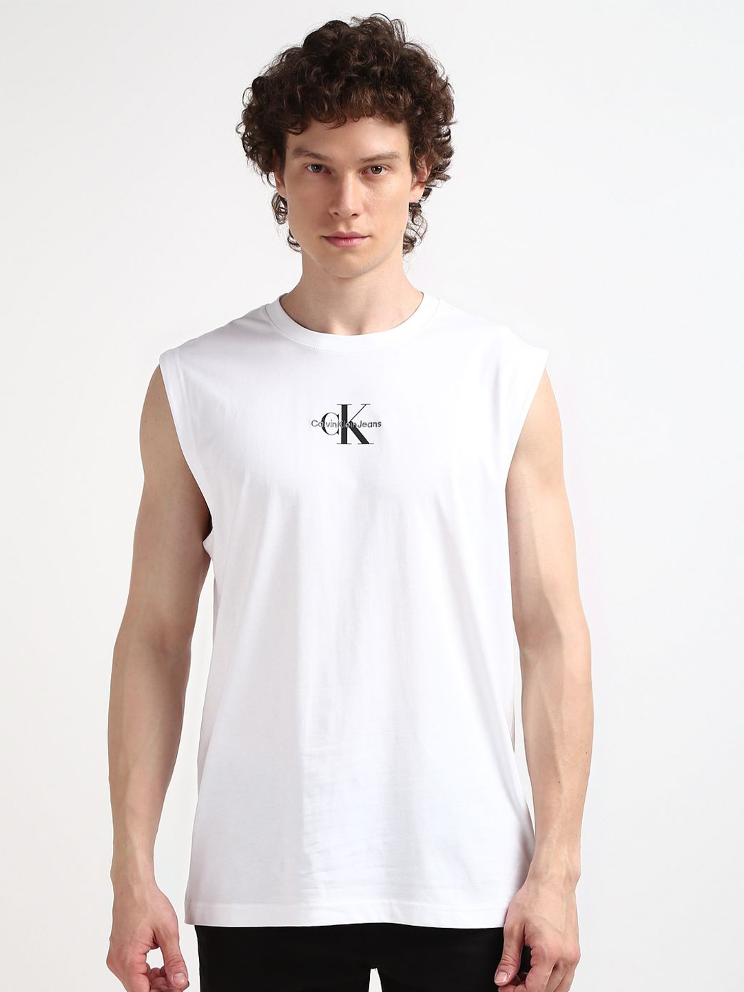 

Calvin Klein Jeans Men Applique T-shirt, White