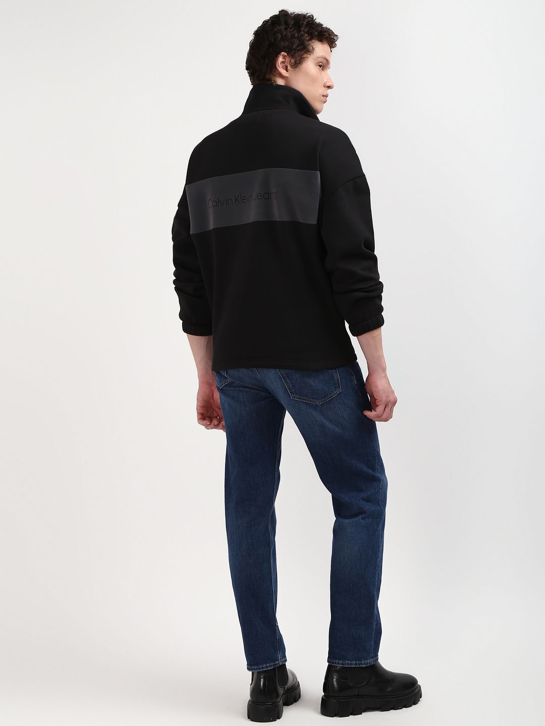 

Calvin Klein Men Colourblocked Sweatshirt, Black