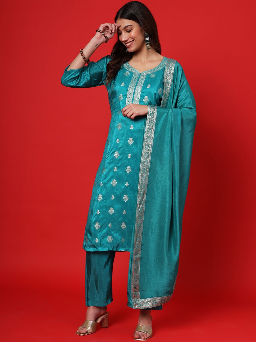 

Suktam Trendz Women Floral Regular Kurta with Trousers & With Dupatta, Teal