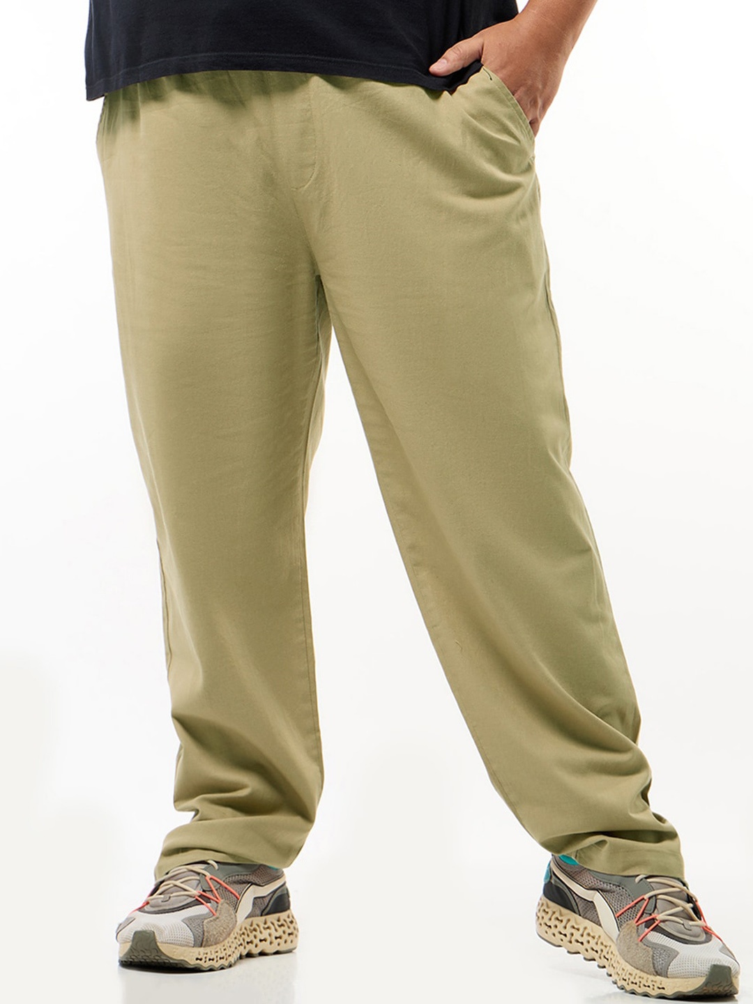 

Bewakoof Men Straight Fit Plus Size Pants, Brown