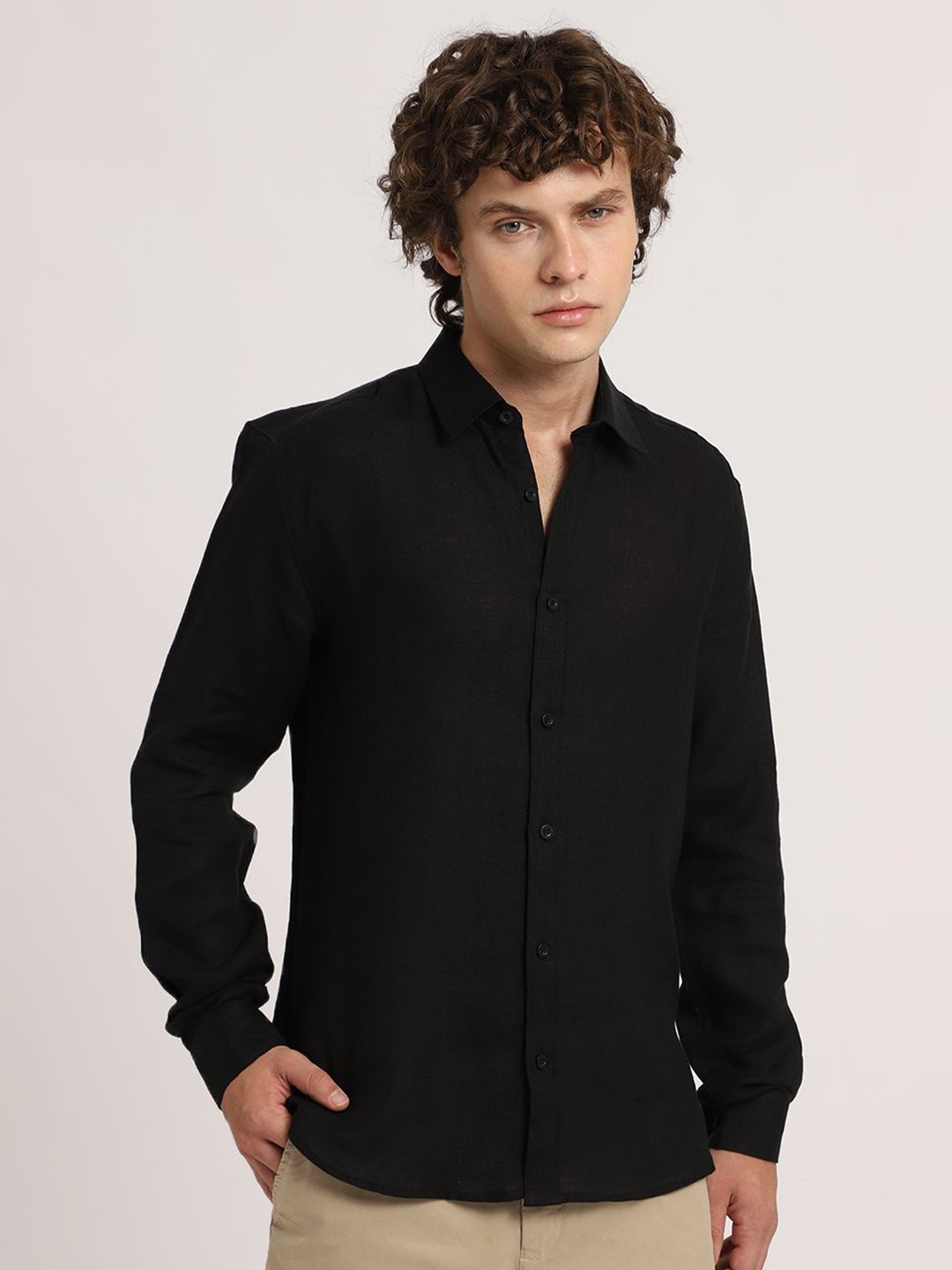 

Banana Club Men Pure Linen Casual Shirt, Black