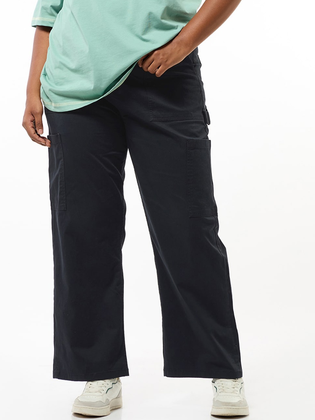 

Bewakoof Women Baggy Loose Fit High-Rise Plus Size Trousers, Black