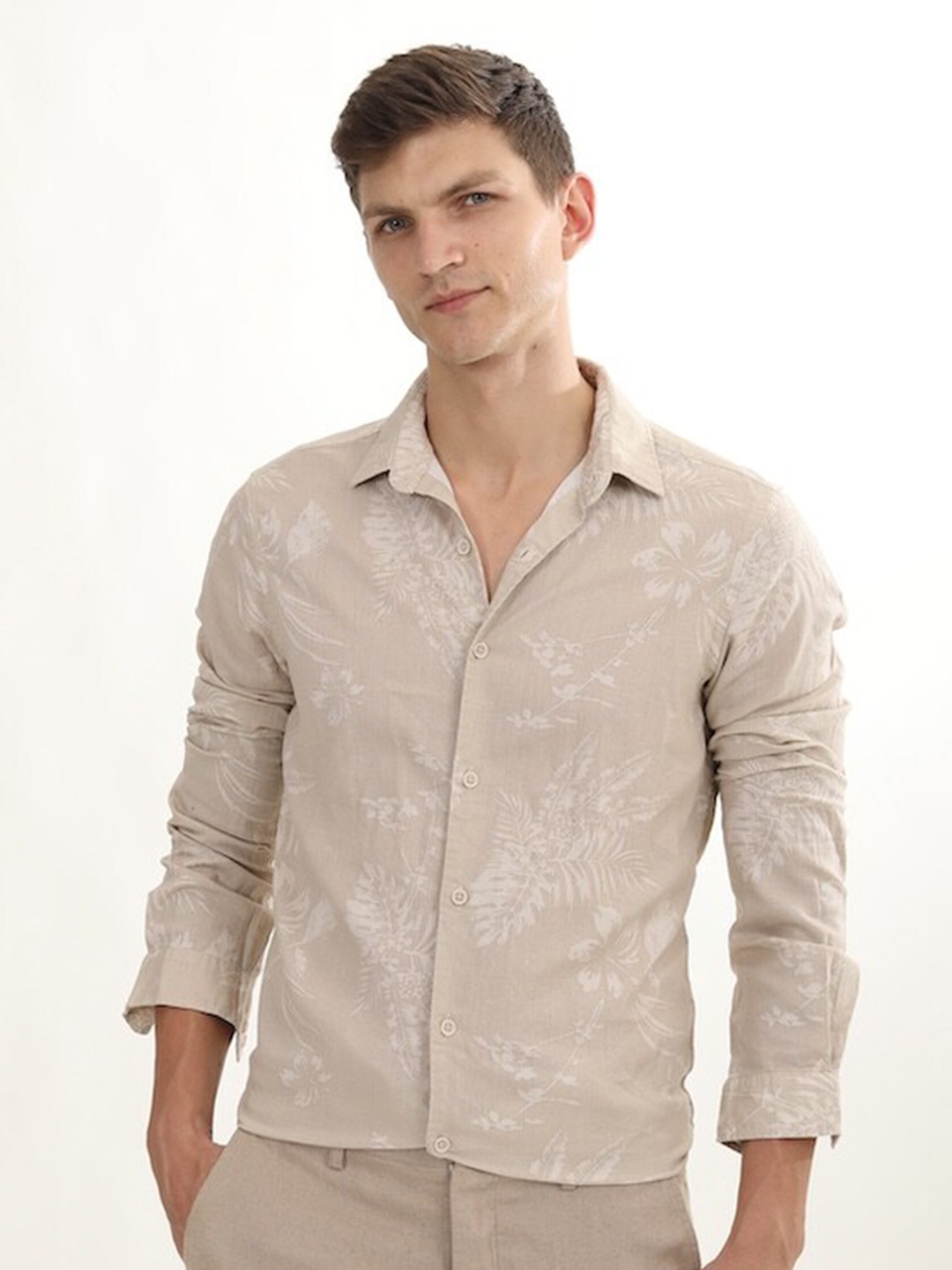 

POE Men Smart Slim Fit Floral Opaque Printed Casual Shirt, Beige