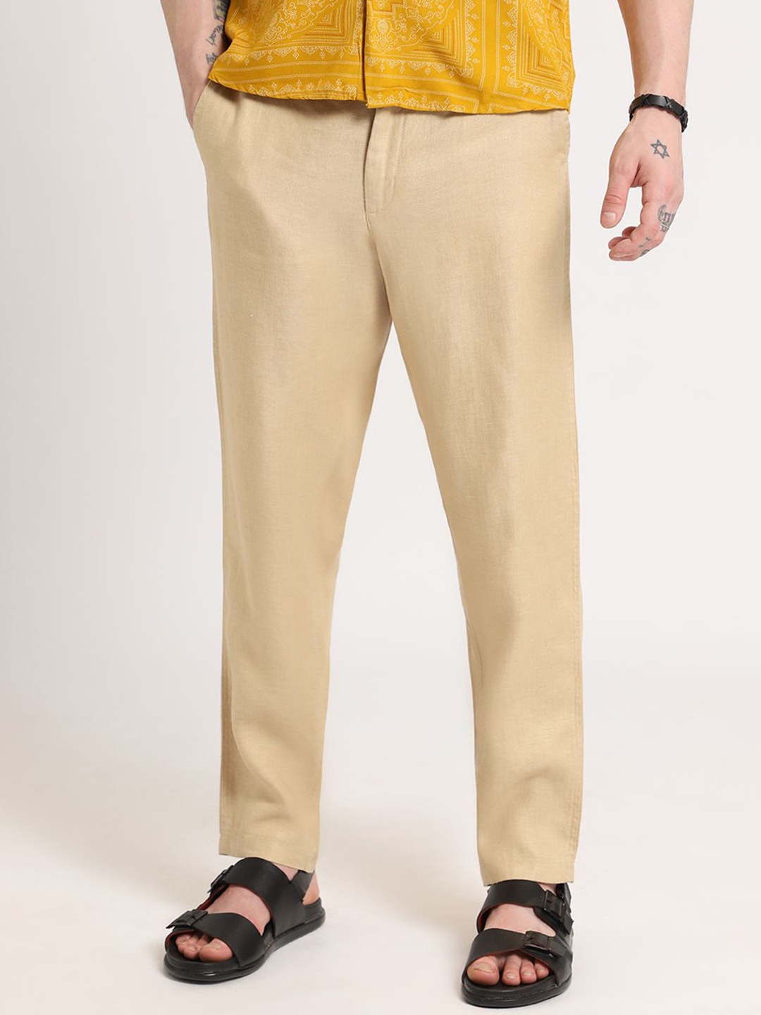 

Banana Club Men Relaxed Trousers, Beige