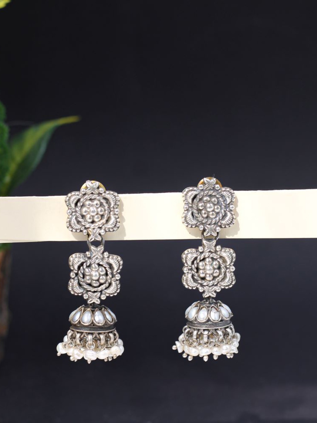 

SANGEETA BOOCHRA Classic Jhumkas Earrings, Silver