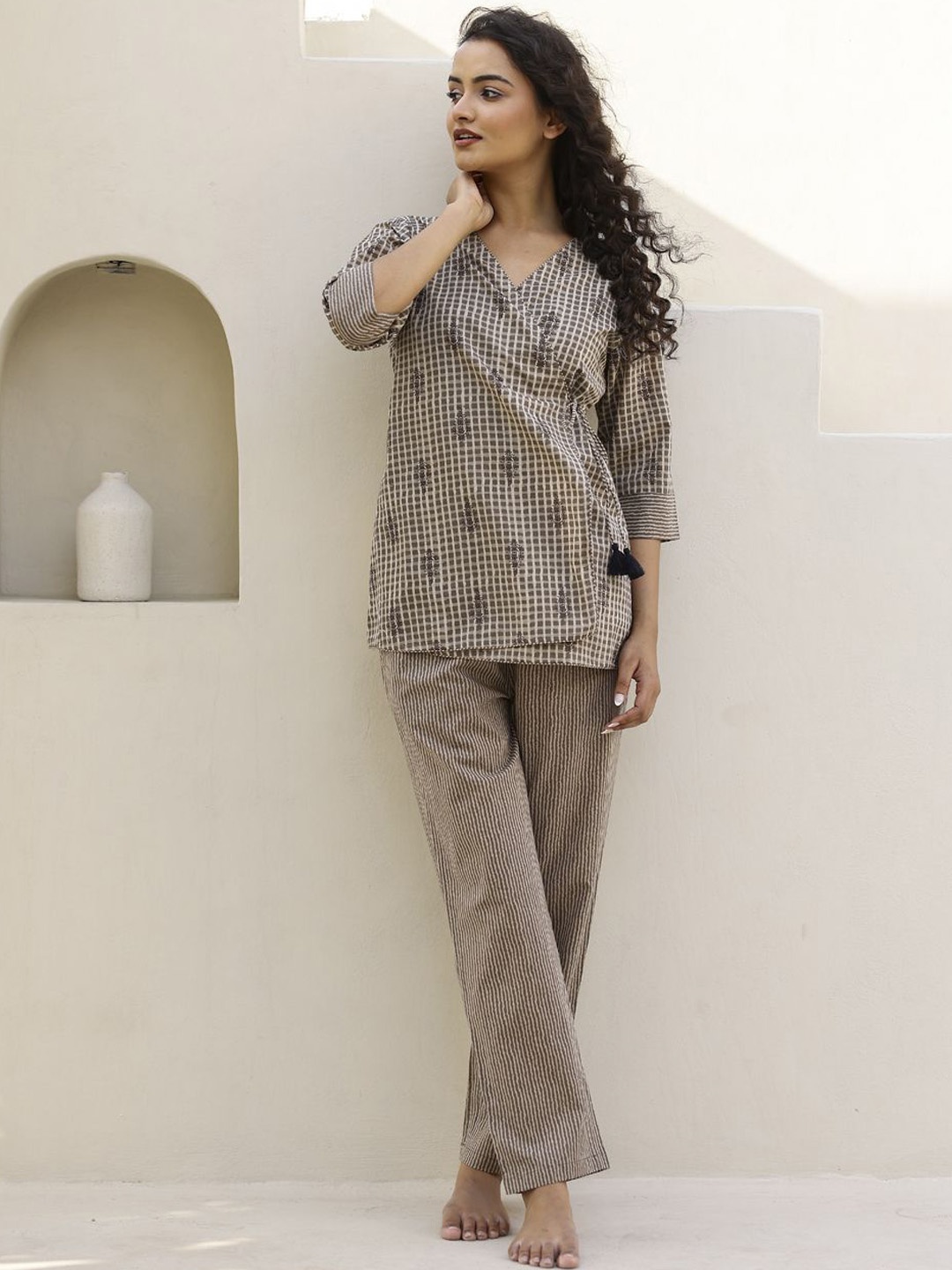 

SANSKRUTIHOMES Checked V-Neck Pure Cotton Top With Pyjamas, Grey