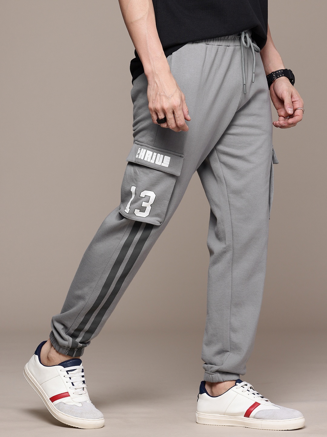 

WROGN Men Printed Comfort Fit Joggers, Grey