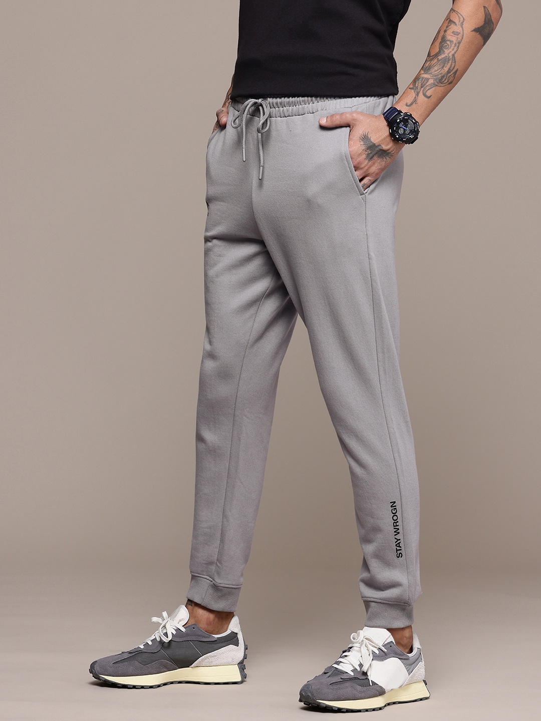 

WROGN Men Comfort Fit Joggers, Grey