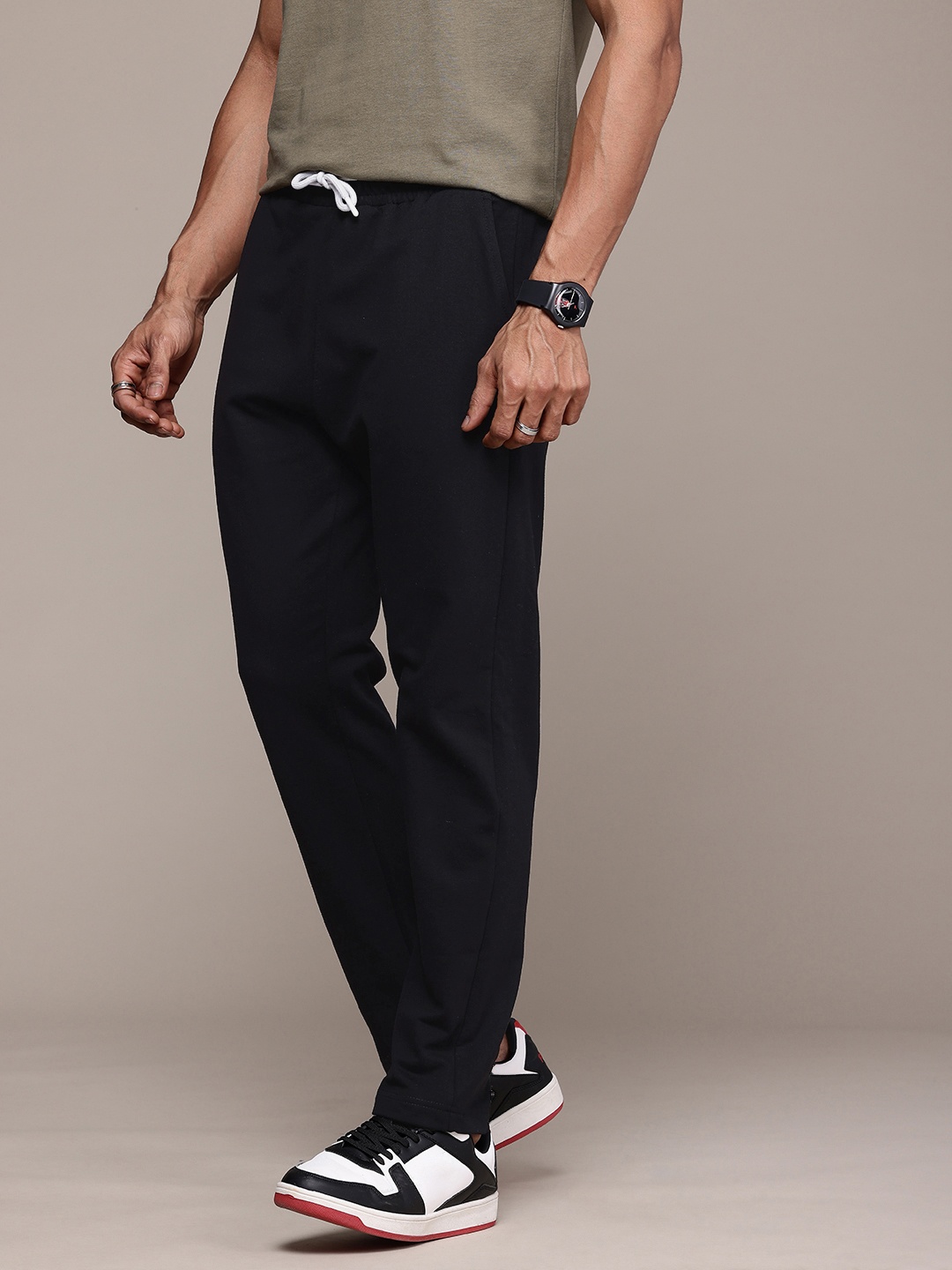 

WROGN Men Regular Fit Track Pants, Black