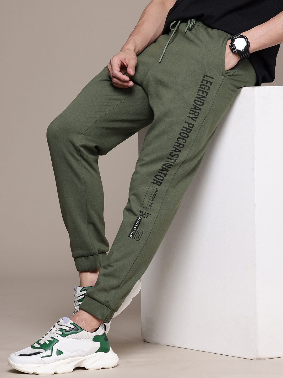 

WROGN Men Printed Comfort Fit Joggers, Olive