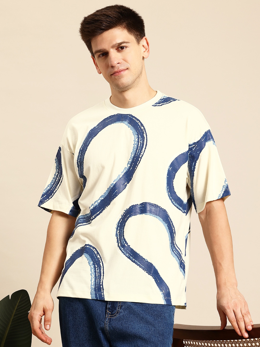 

Mast & Harbour Printed Drop-Shoulder Sleeves T-shirt, Cream