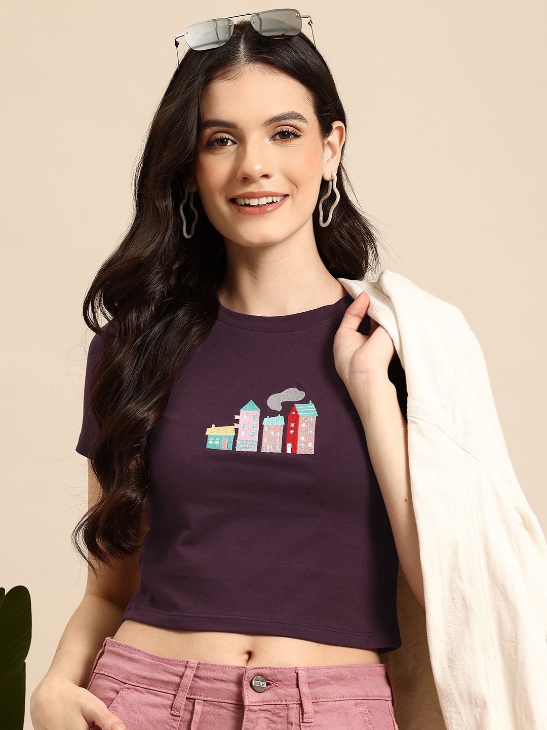 

Mast & Harbour Graphic Embroidered Crop T-shirt with Applique Detail, Violet