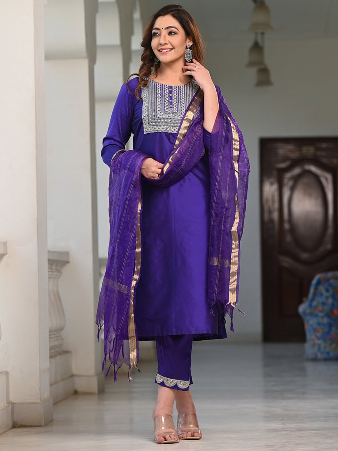 

Indi INSIDE Sequinned Embroidered Silk Suit Set, Purple