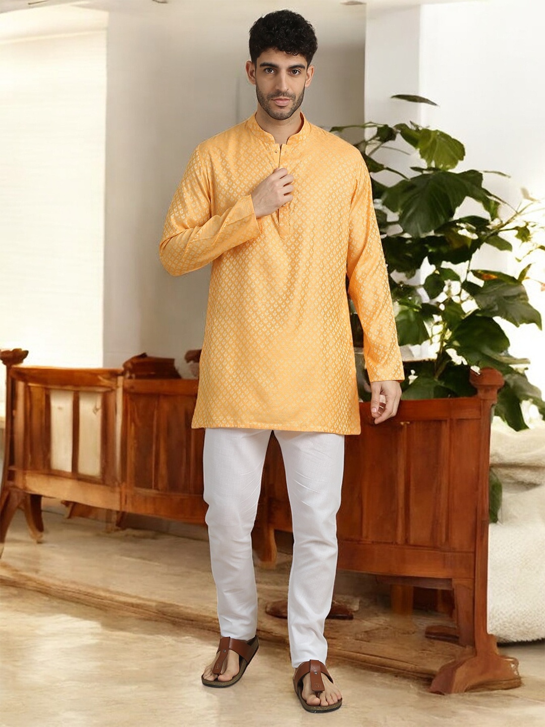 

TATTVA Men Ethnic Motifs Thread Work Kurta, Orange