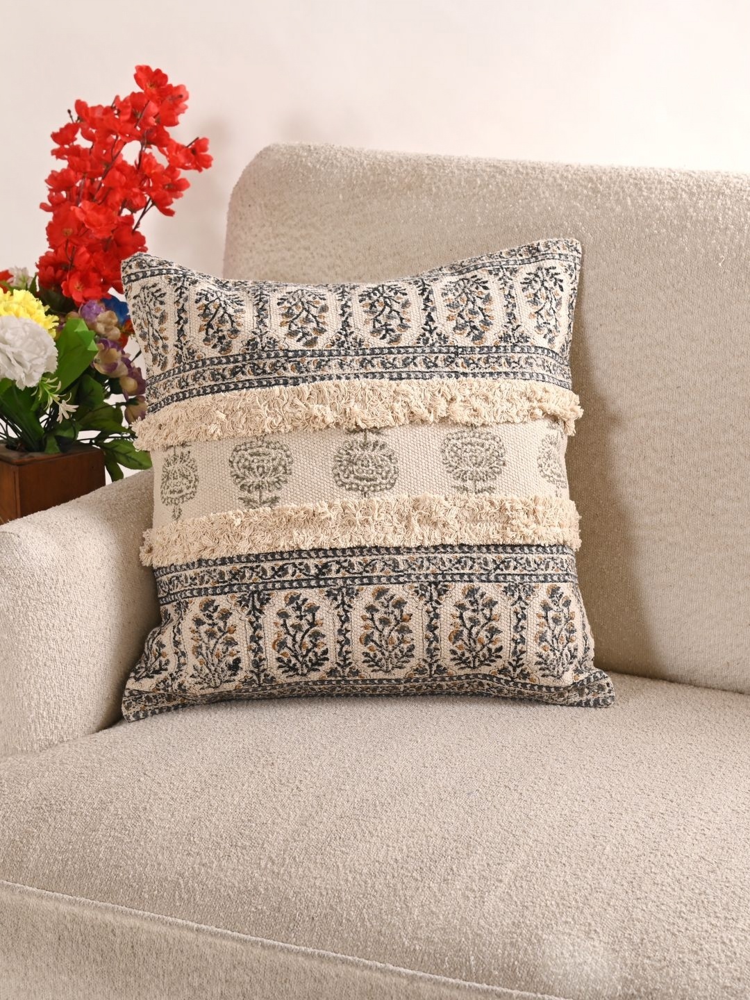 

Art Avenue White & Black Ethnic Motifs Square Cushion Covers