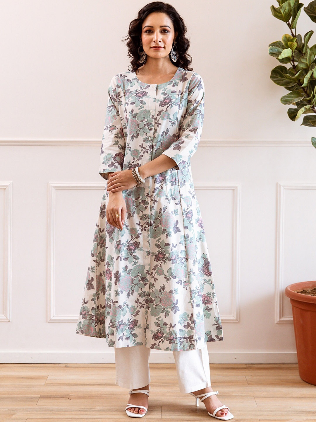 

KALINI Floral Printed Round Neck A-Line Kurta And Palazzos, Green