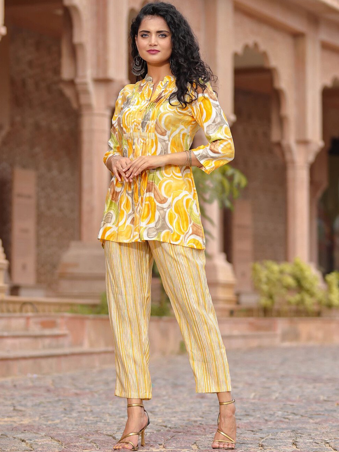 

LALI JAIPUR Abstract Printed Pin Tuck Mandarin Collar Pure Cotton Tunic With Trousers, Yellow