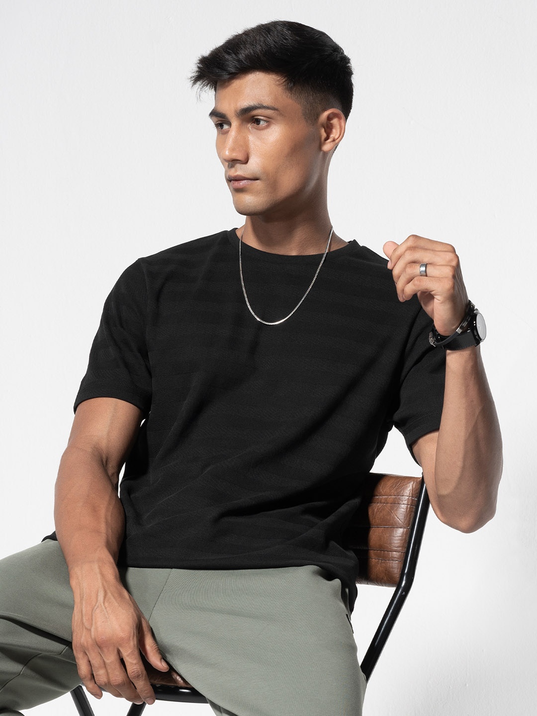 

DAMENSCH Statement Textured Pure Cotton T-Shirt, Black