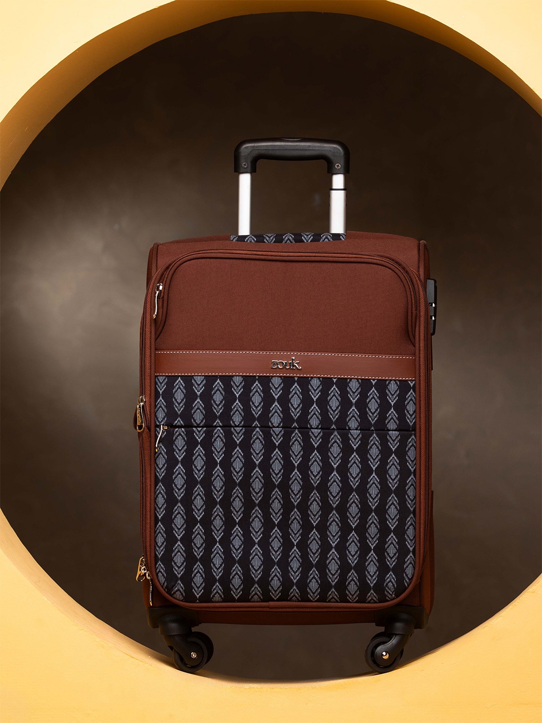 

ZOUK Hyderabad Ikat Cabin Avasa Printed Trolley Bag, Maroon